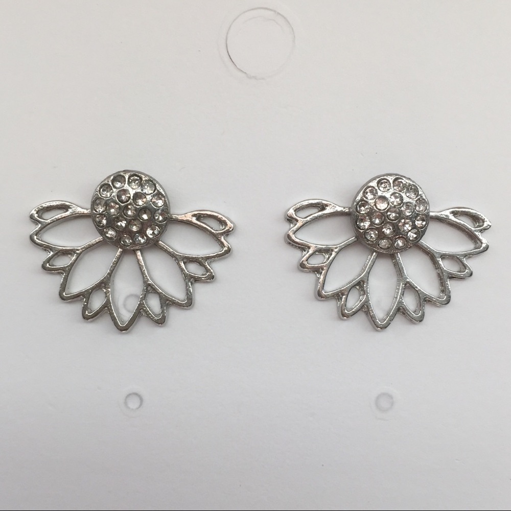 ⚜️𝟯𝟬%𝗢𝗙𝗙 𝗯𝘂𝗻𝗱𝗹𝗲𝘀 𝟯+⚜️ NEW Floral Rhinestone Jacket Earrings - Picture 7 of 12